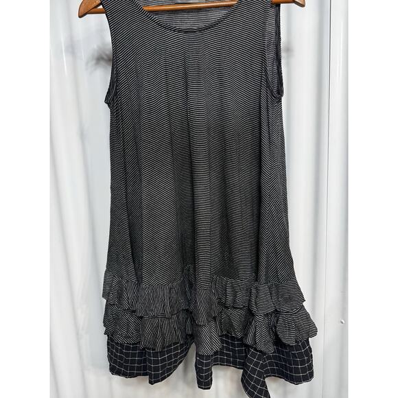 Alembika Layered Ruffle Tunic Top Black White Stripe Asymmetric Hem Size 8 - Picture 3 of 9